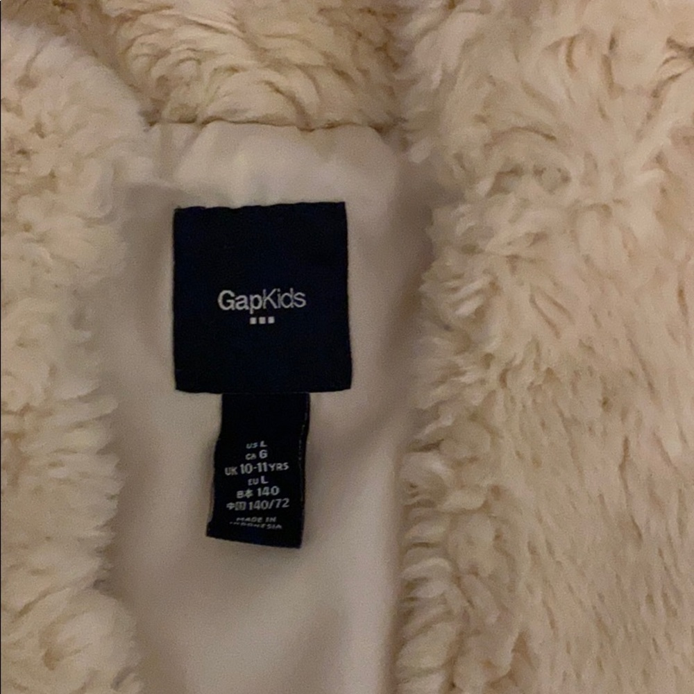 Gap faux fur vest - Picture 2 of 2